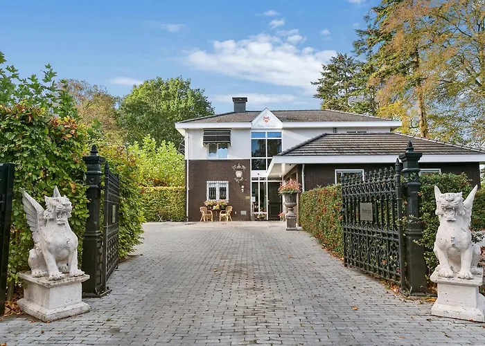 호텔 Garni Arrisja 3*