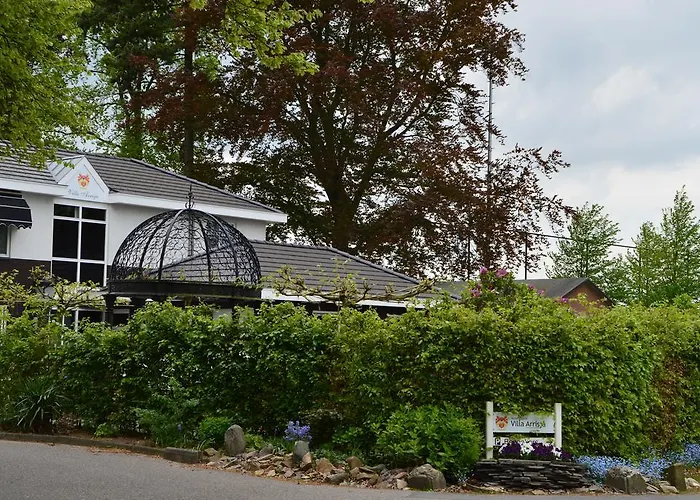 Garni Arrisja Hotel 3*