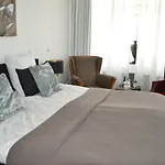Garni Arrisja Hotell 3*
